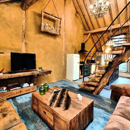 In Durbuy With Sauna & Garden, Cleaning Included بيت للعطل Oppagne