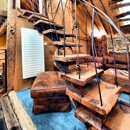 In Durbuy With Sauna & Garden, Cleaning Included *